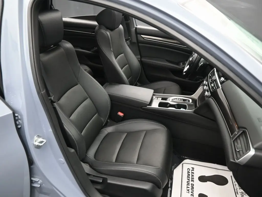 2021 Honda Accord Sport 2.0T photo 35