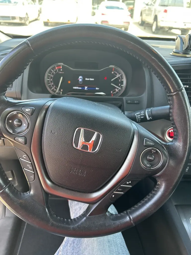 2018 Honda Ridgeline RTL-T photo 2