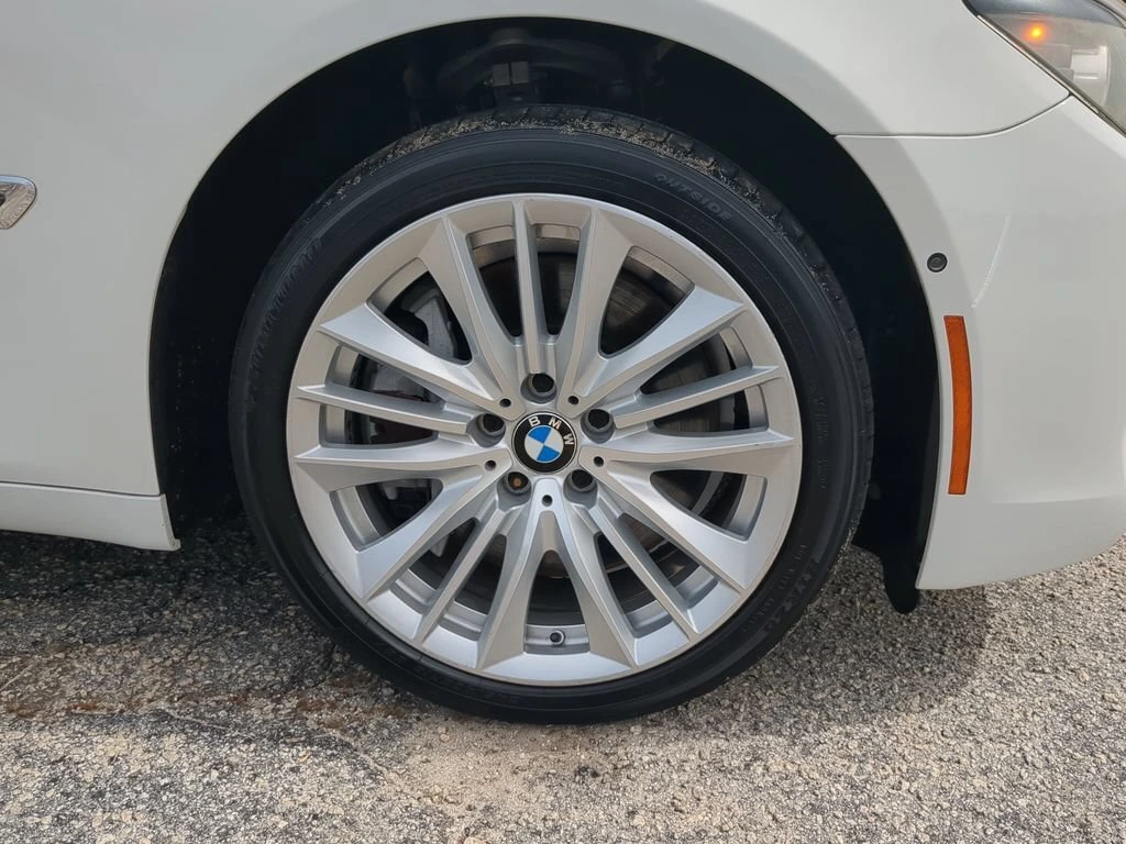 2011 BMW 7 Series 750i - Photo 9