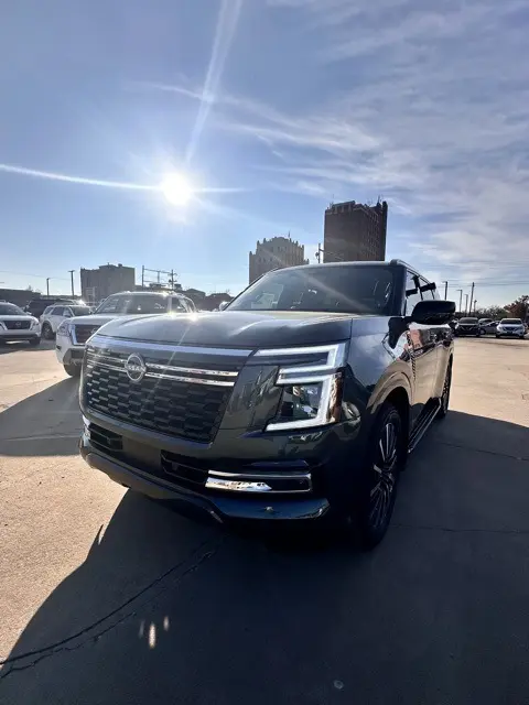 2026 Nissan Armada Platinum Reserve's photo