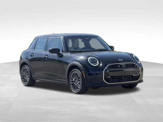 2026 MINI Hardtop's photo
