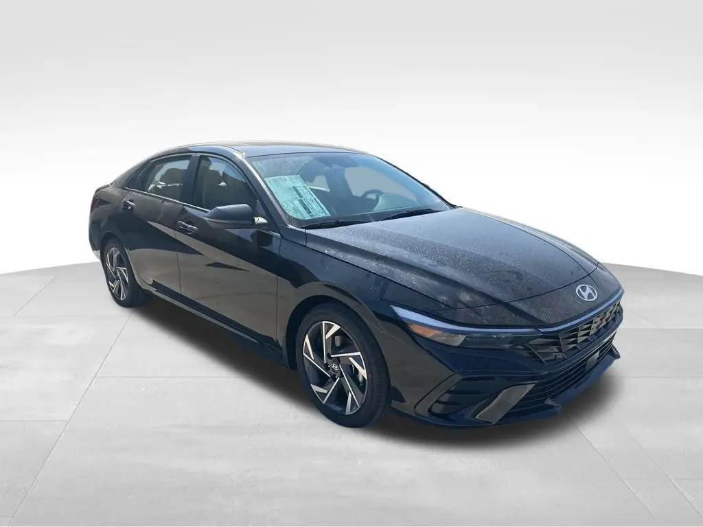 2025 Hyundai Elantra Limited photo 4