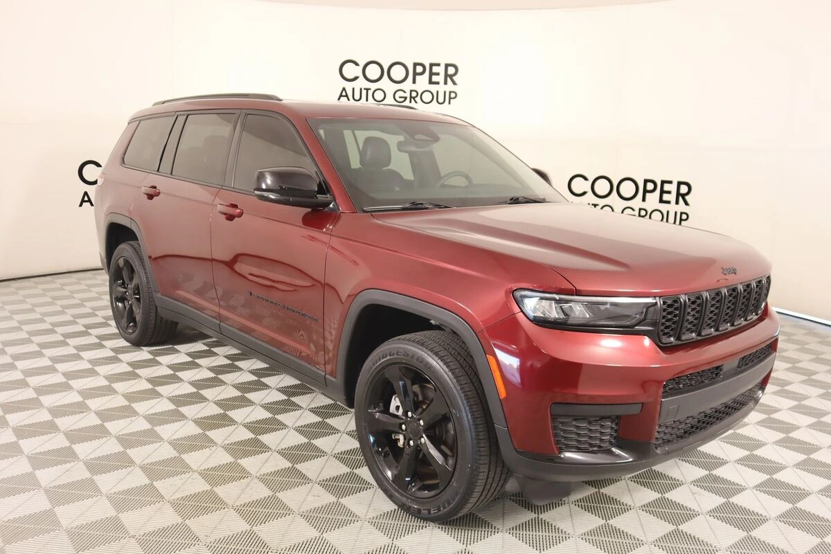 2023 Jeep Grand Cherokee L Altitude 4x4's photo
