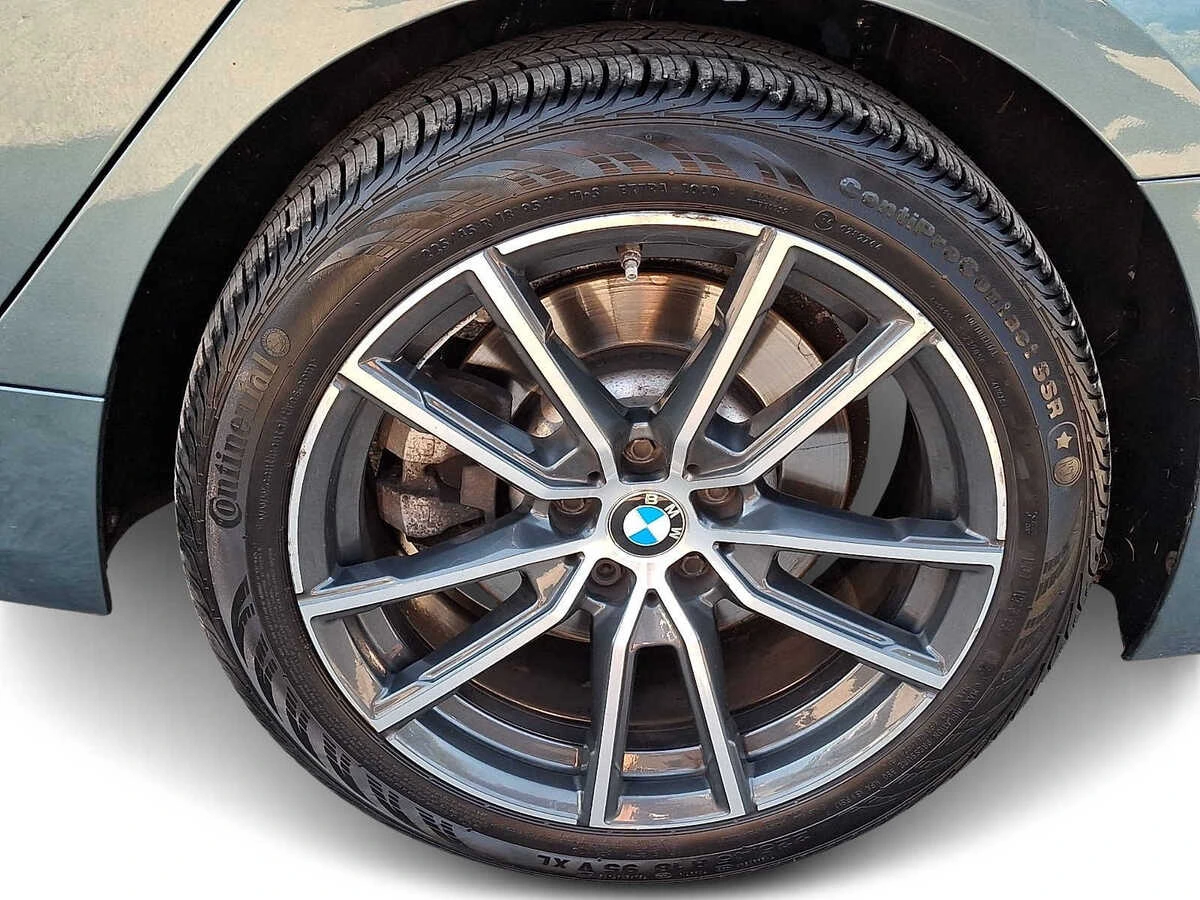 2019 BMW 3 Series 330i - Photo 7