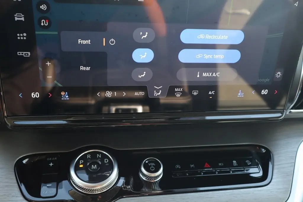 2025 Ford Expedition Platinum photo 3