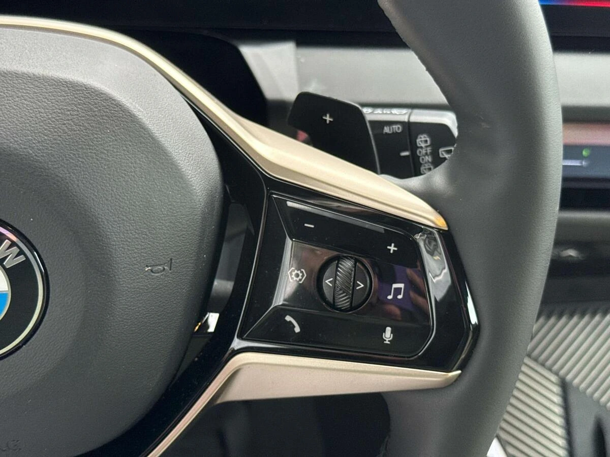 2025 BMW X3 30 - Photo 24