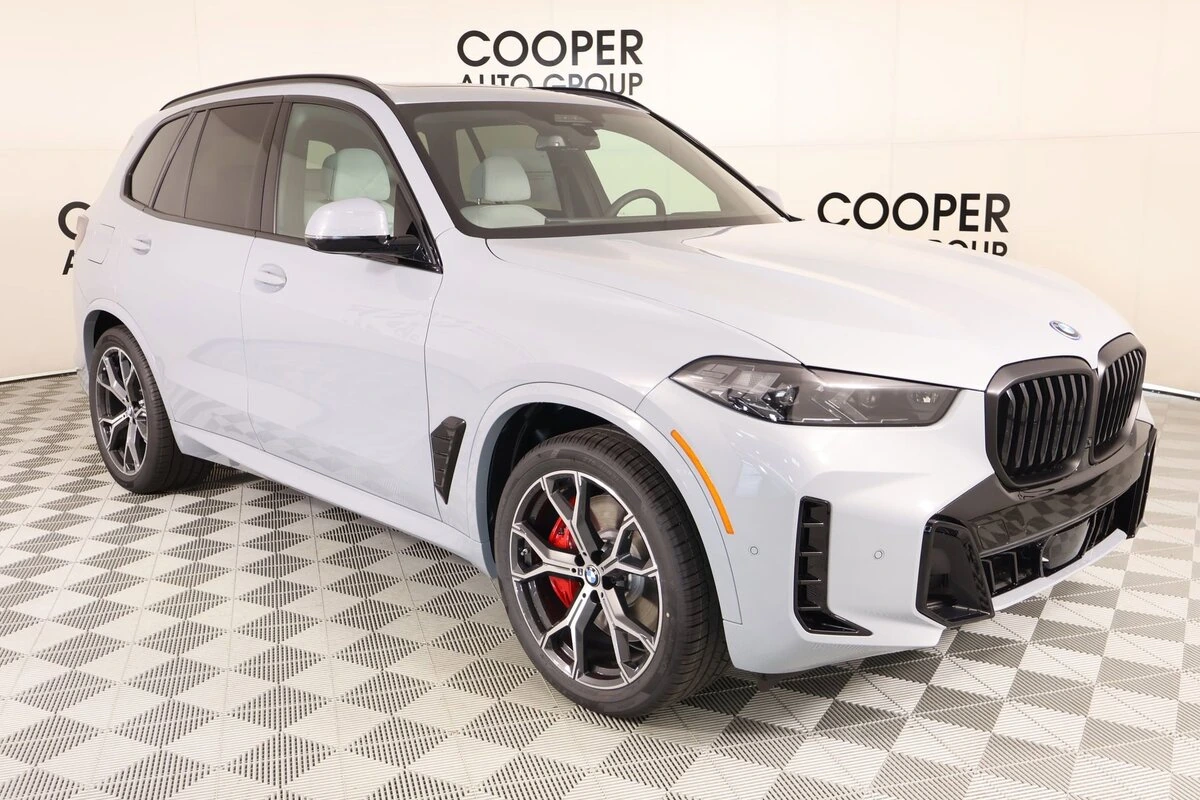 2026 BMW X5 xDrive50e's photo