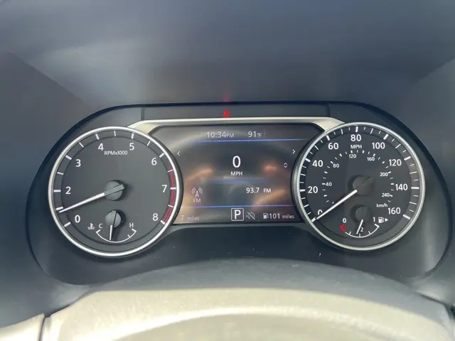 2025 Nissan Sentra SV photo 18