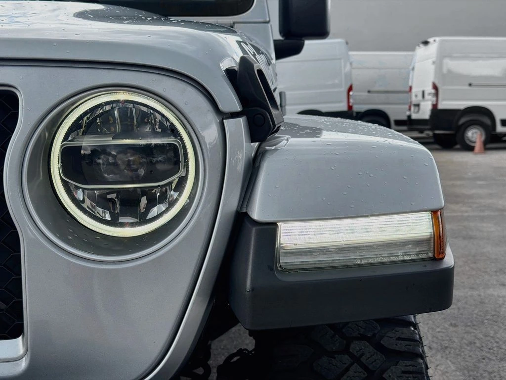 2022 Jeep Gladiator Overland - Photo 9