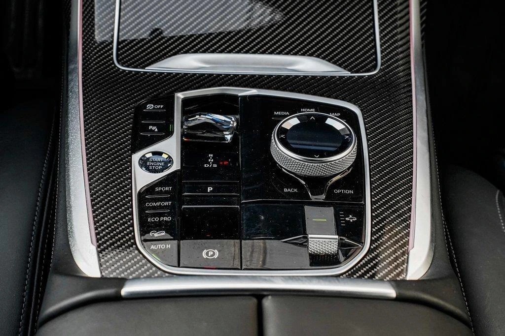 2025 BMW X7 M60i - Photo 16