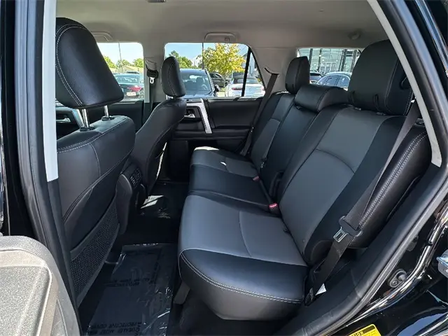 2024 Toyota 4Runner SR5 Premium photo 11