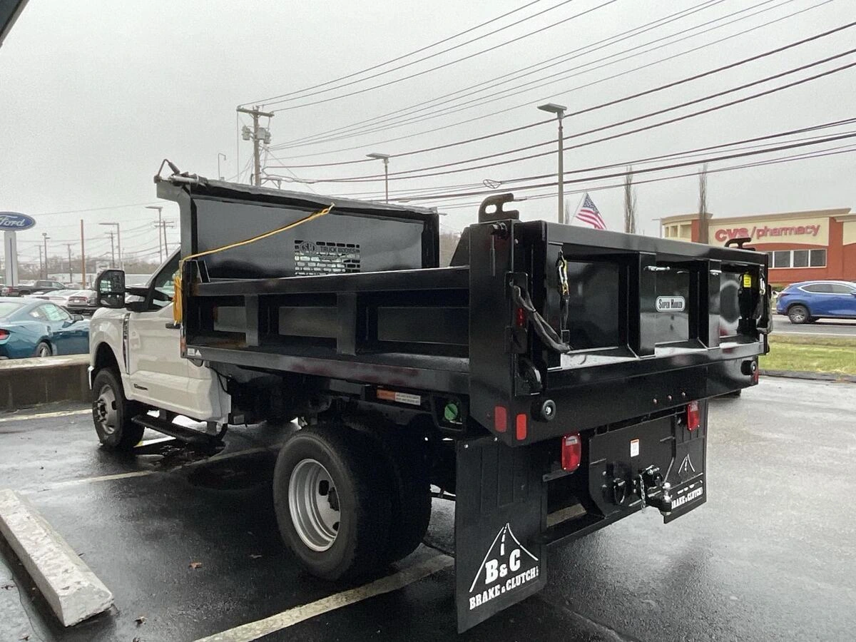 2026 Ford F-350 Super Duty Chassis Cab XL - Photo 7
