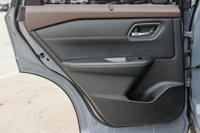 2021 Nissan Rogue SL photo 14