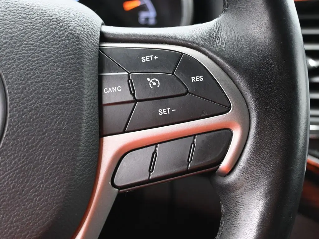 2019 Jeep Grand Cherokee Altitude photo 10