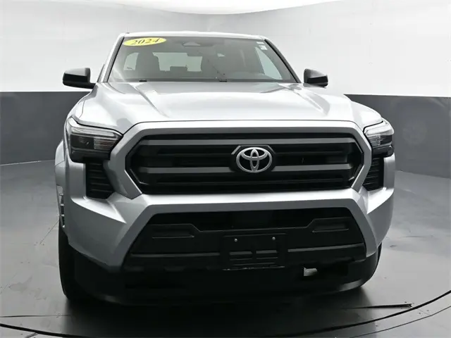2024 Toyota Tacoma SR photo 3