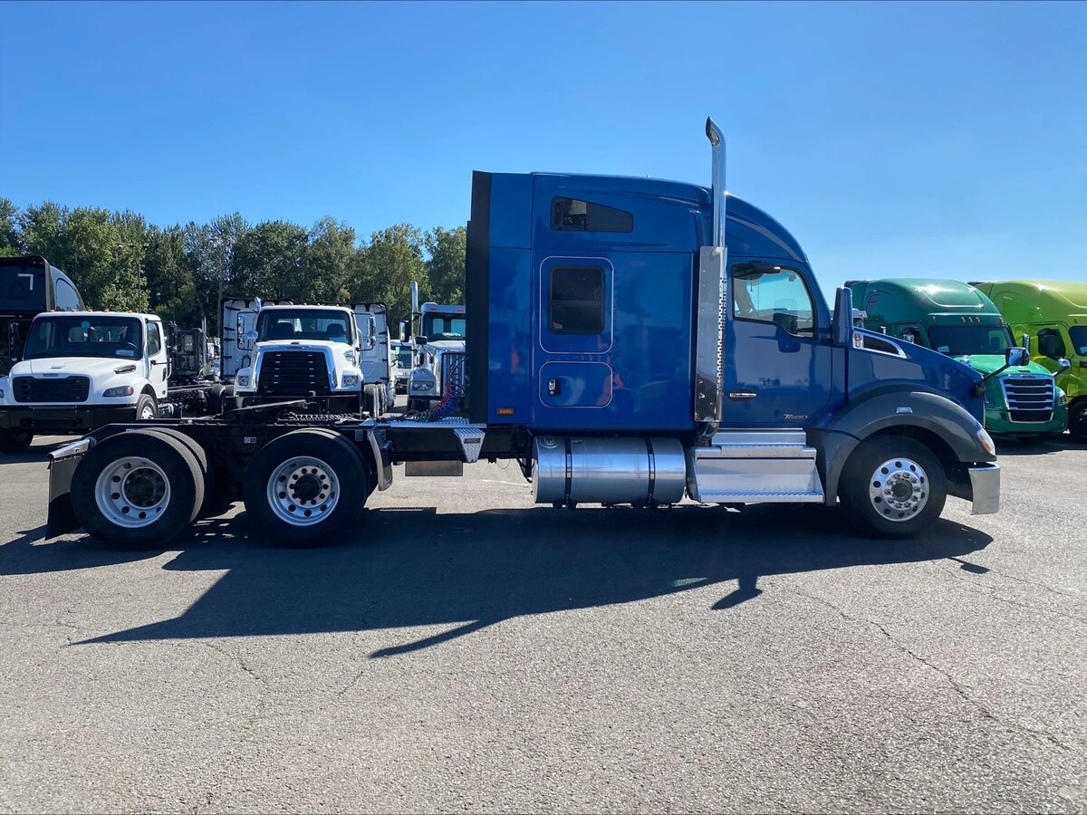 2019 Kenworth T680 — photo 6