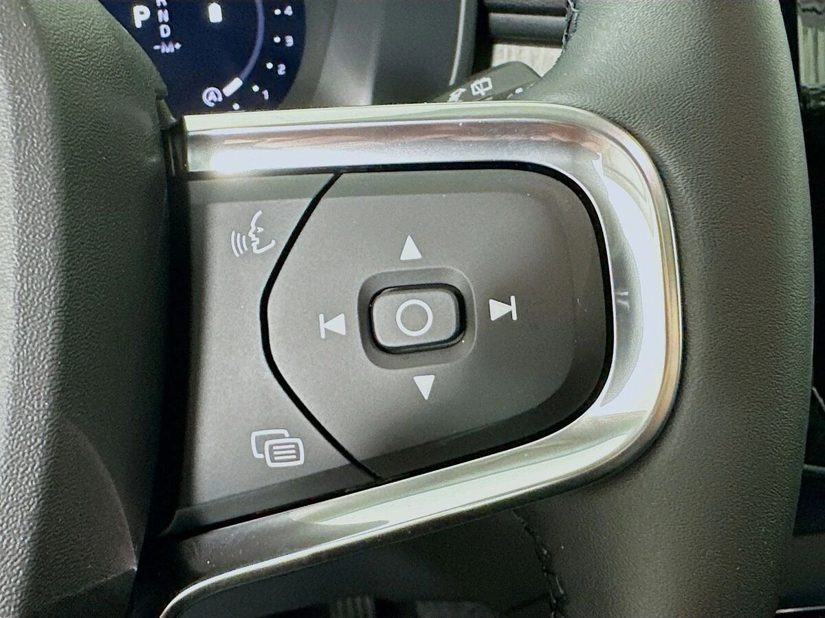 2026 Volvo XC40 Plus - Photo 19