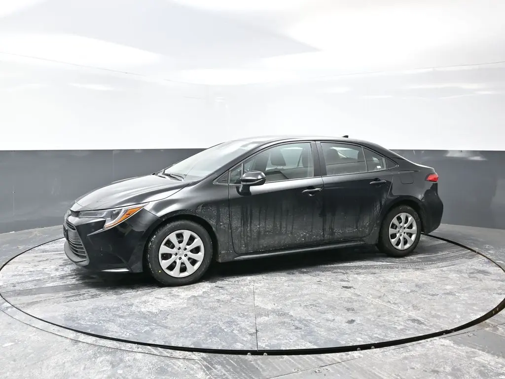 2024 Toyota Corolla LE photo 4