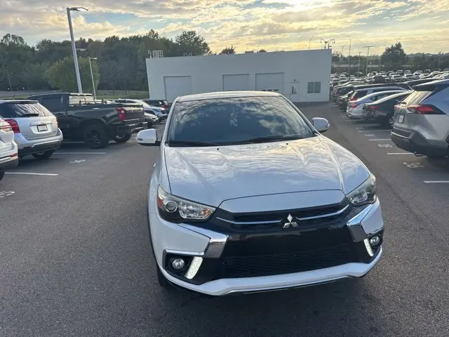 2019 Mitsubishi Outlander Sport SE photo 2