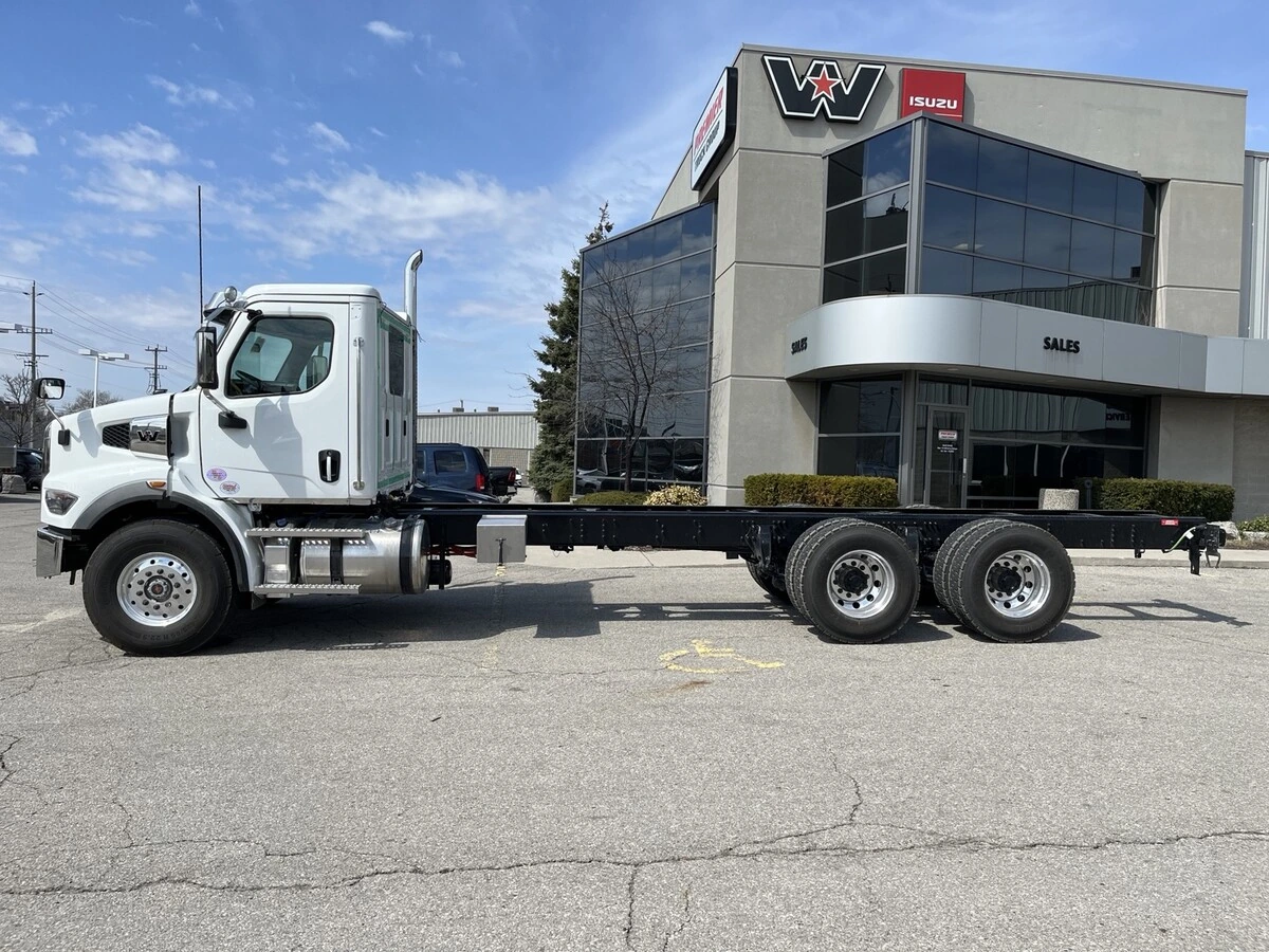 2027 Western Star 47X — photo 3