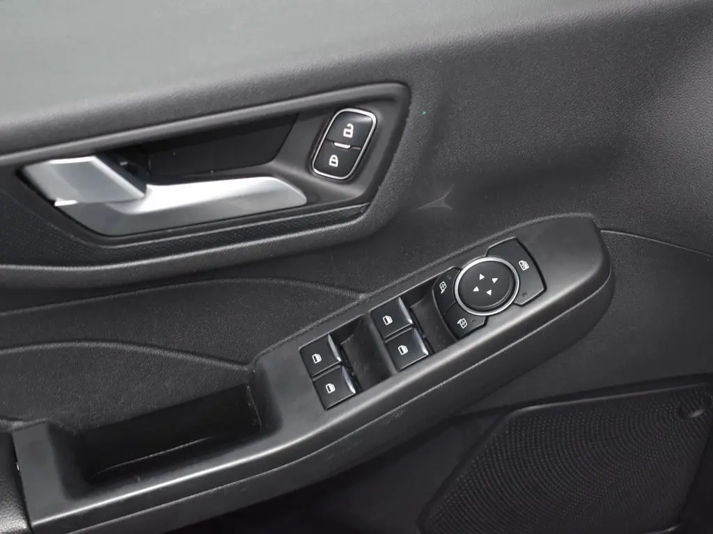 2023 Ford Escape ST-Line photo 11