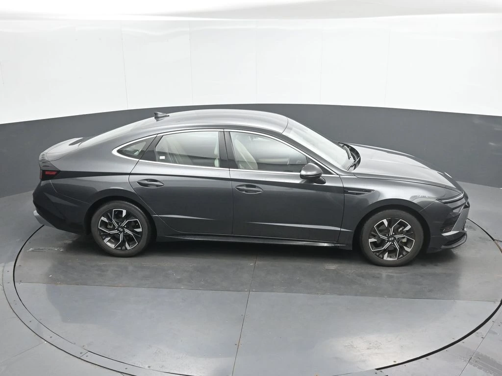 2025 Hyundai Sonata SEL - Photo 30