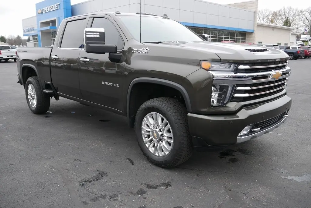 Used 2023 Chevrolet Silverado 3500HD High Country with VIN 2GC4YVE75P1708210 for sale in Atwater, OH
