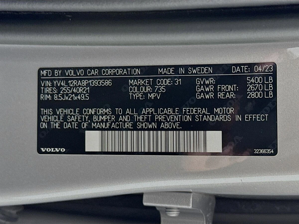 2023 Volvo - image 34