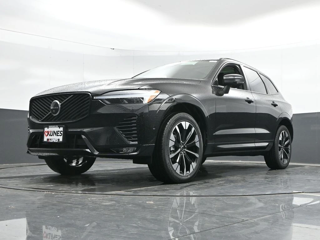 2026 Volvo XC60 Plus - Photo 42