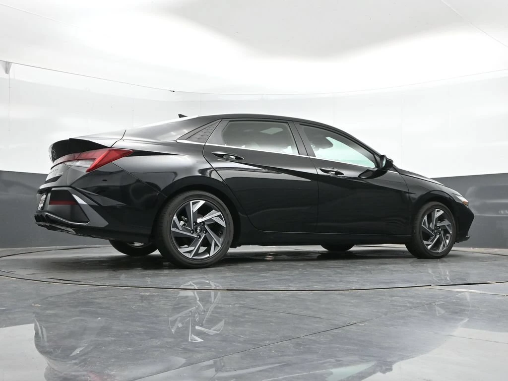 2026 Hyundai Elantra Limited - Photo 42