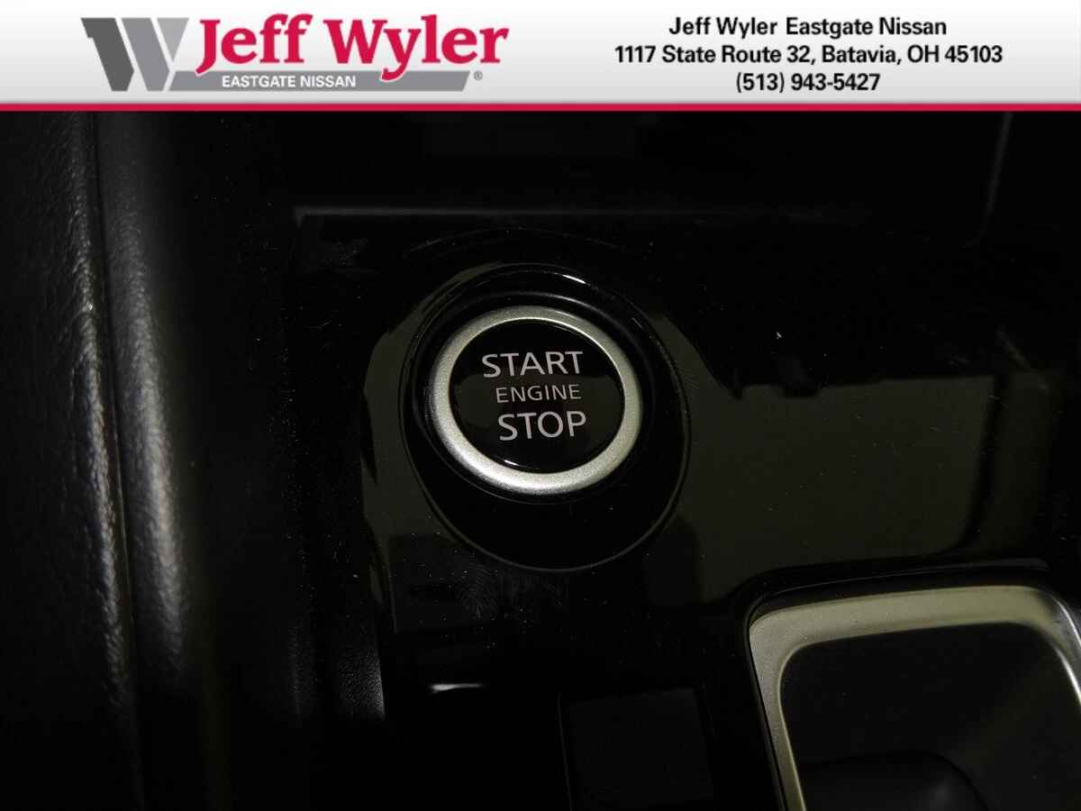 2025 Nissan Versa Sedan SV - Photo 25