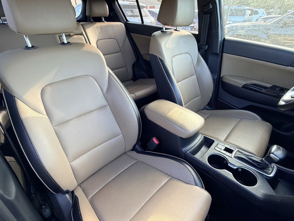 2021 Kia Sportage SX Turbo - Photo 13