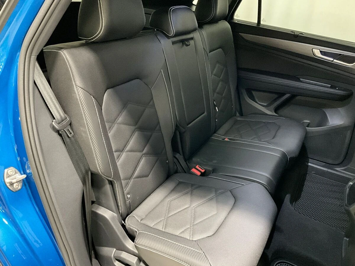 2024 Volkswagen Atlas Cross Sport SE w/Tech - Photo 25
