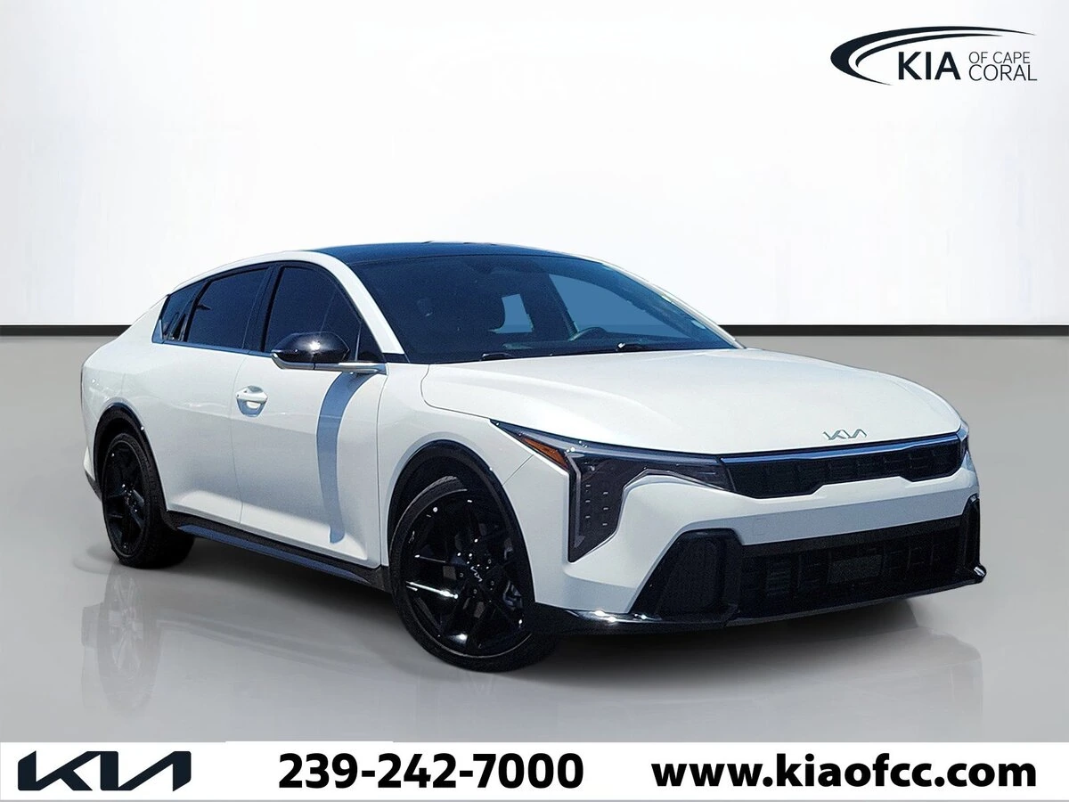 2025 Kia K4 GT-Line Turbo AT's photo