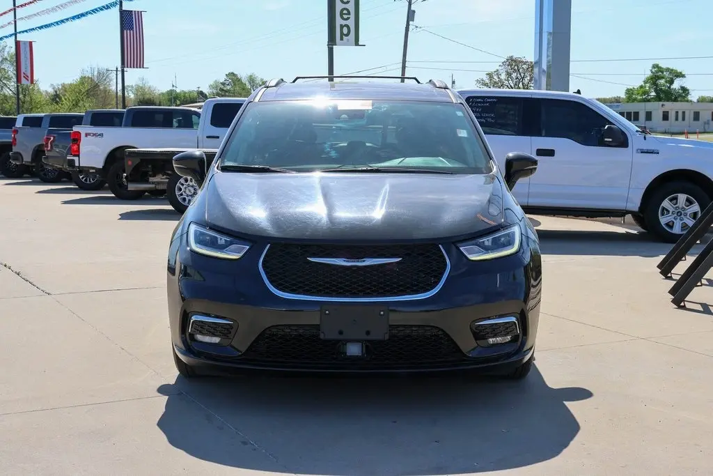 Used 2022 Chrysler Pacifica Touring L with VIN 2C4RC1BG6NR114998 for sale in Bartlesville, OK