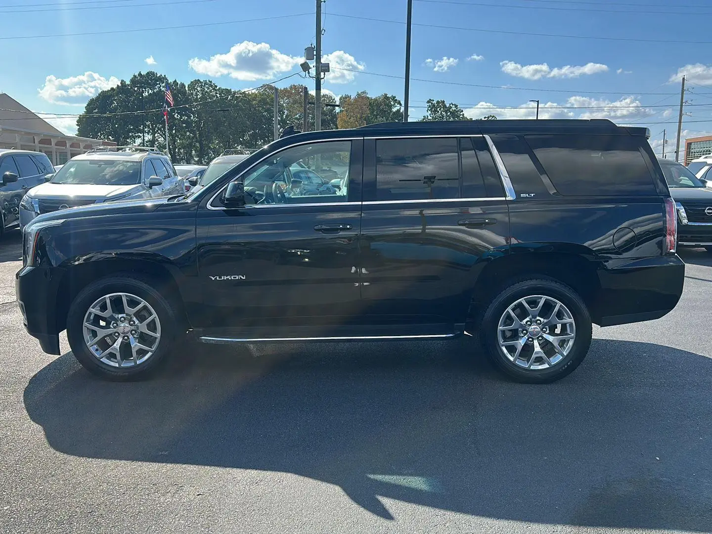 2017 Gmc Yukon SLT photo 3