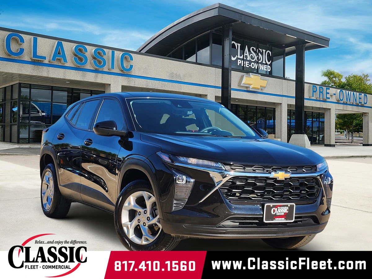 2024 Chevrolet Trax LS's photo