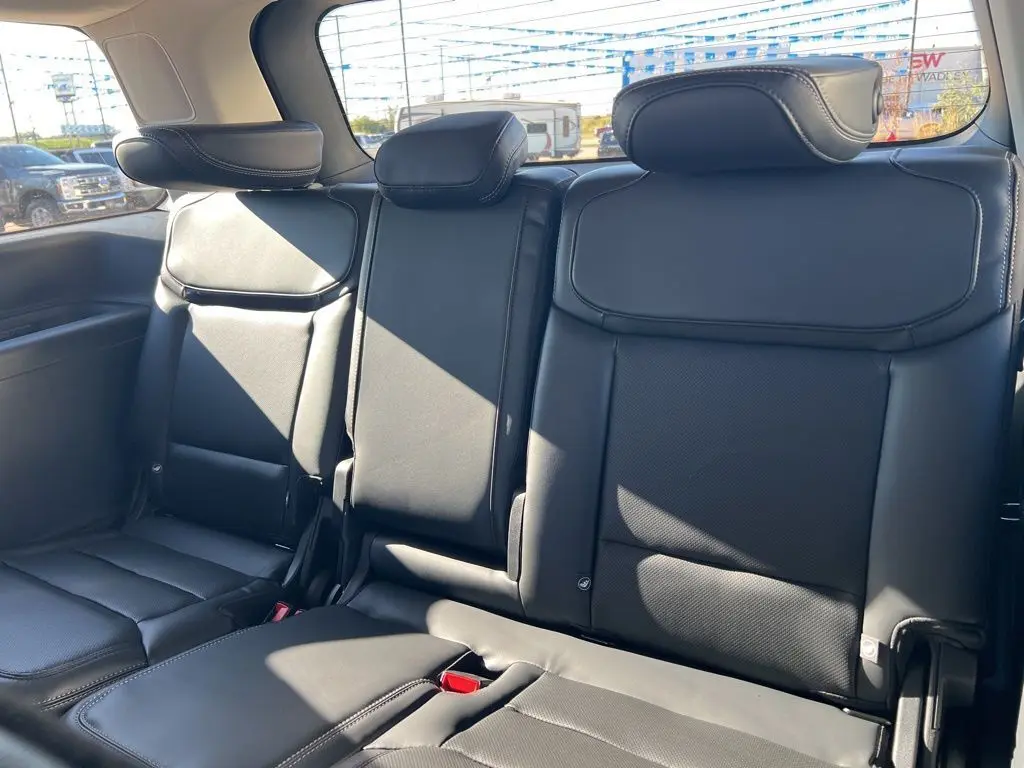 2025 Ford Expedition Platinum photo 12
