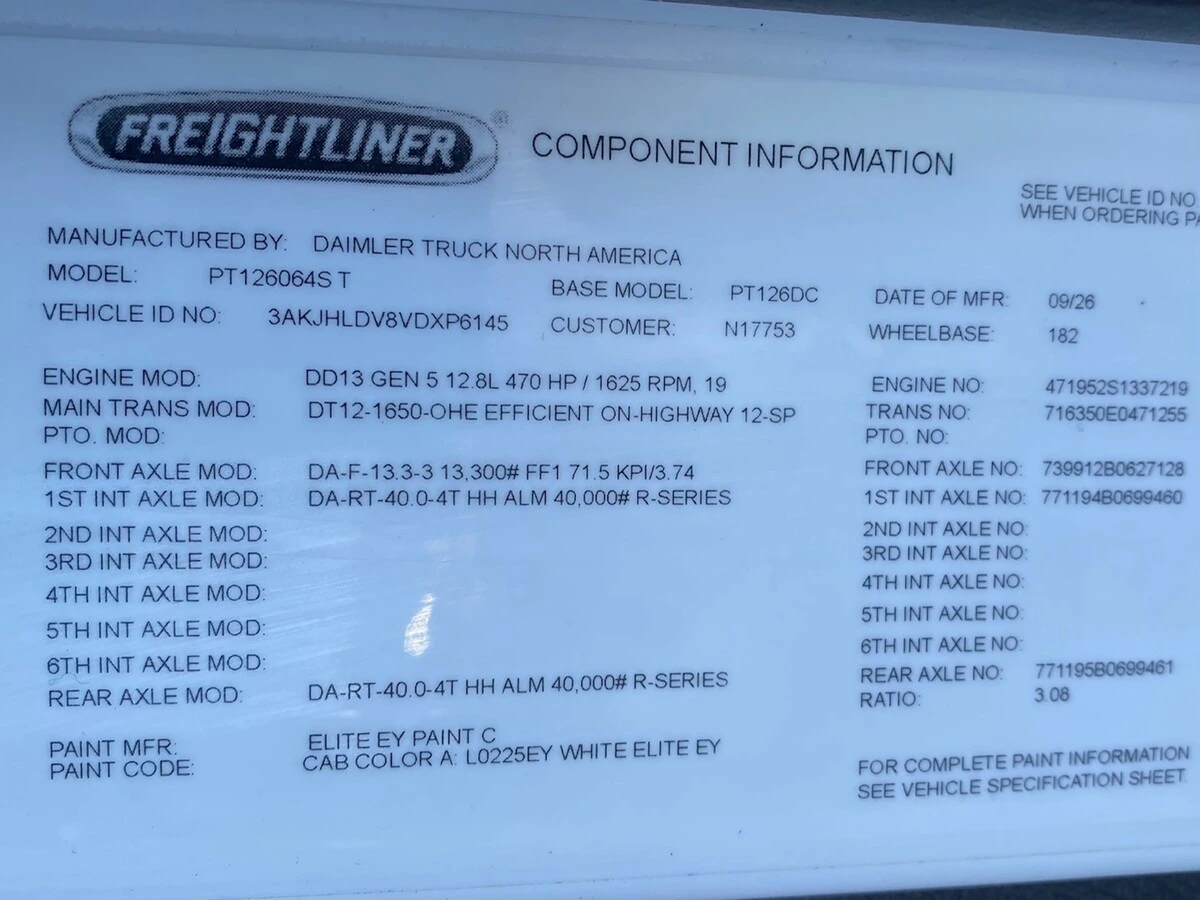 2027 Freightliner Cascadia — photo 7