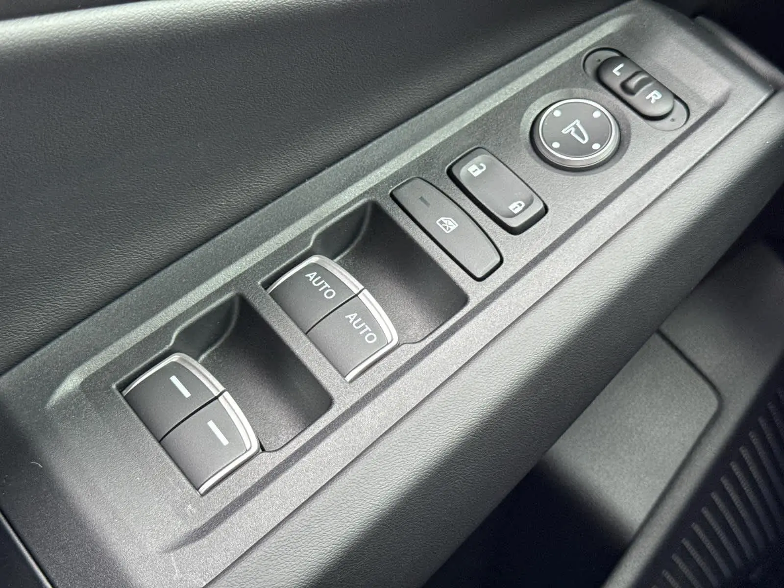 2025 Honda Accord Hybrid EX-L photo 23
