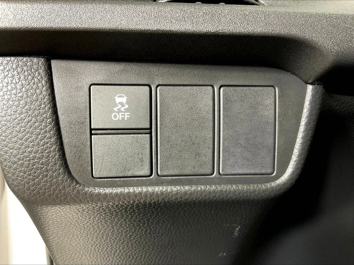 2025 Honda CR-V LX - Photo 35