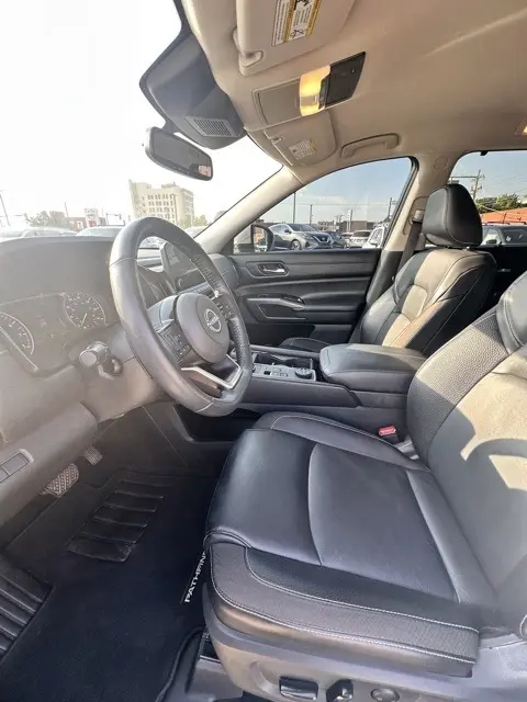 2022 Nissan Pathfinder SL photo 21