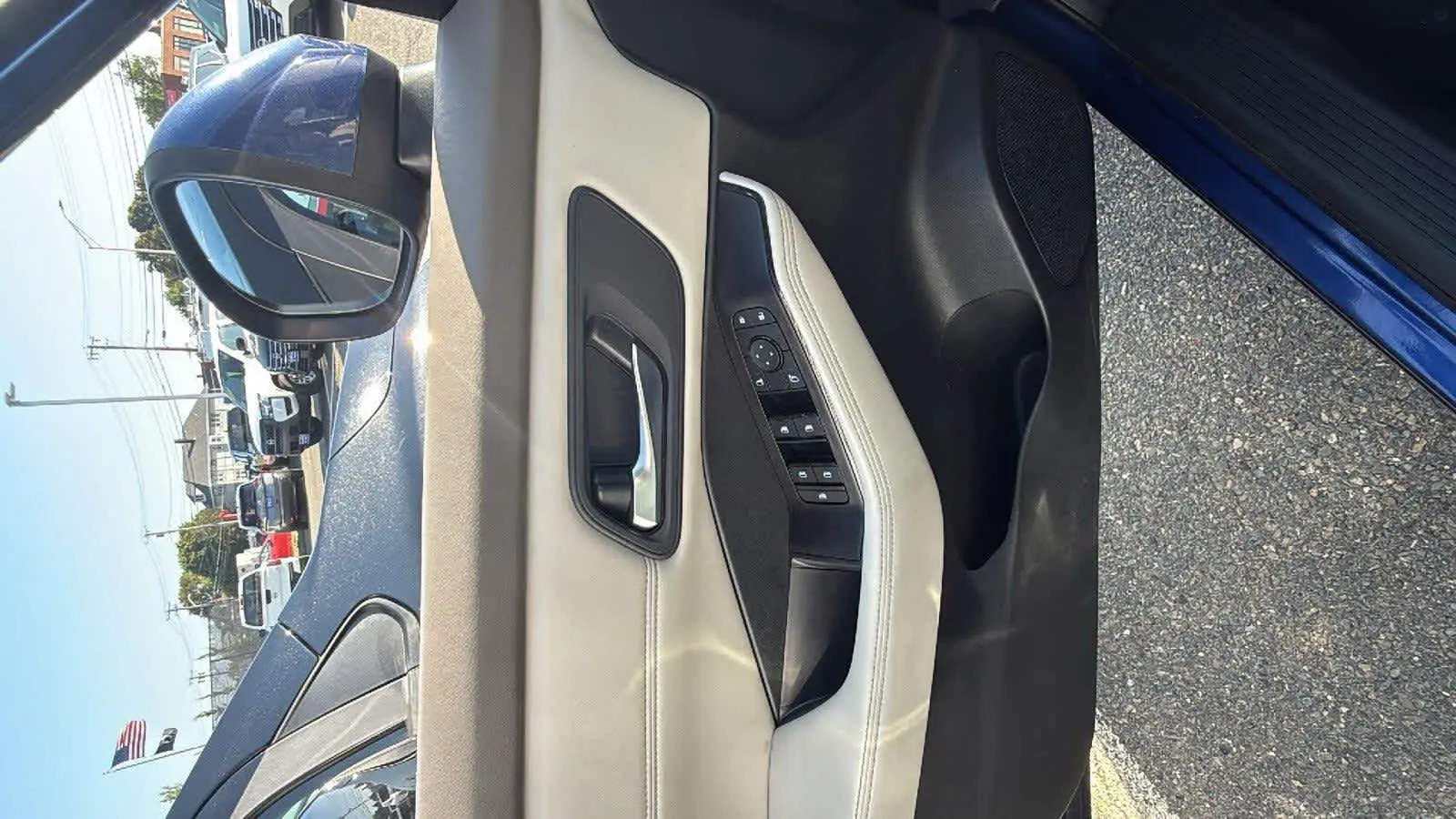 2022 Nissan Rogue SV photo 9