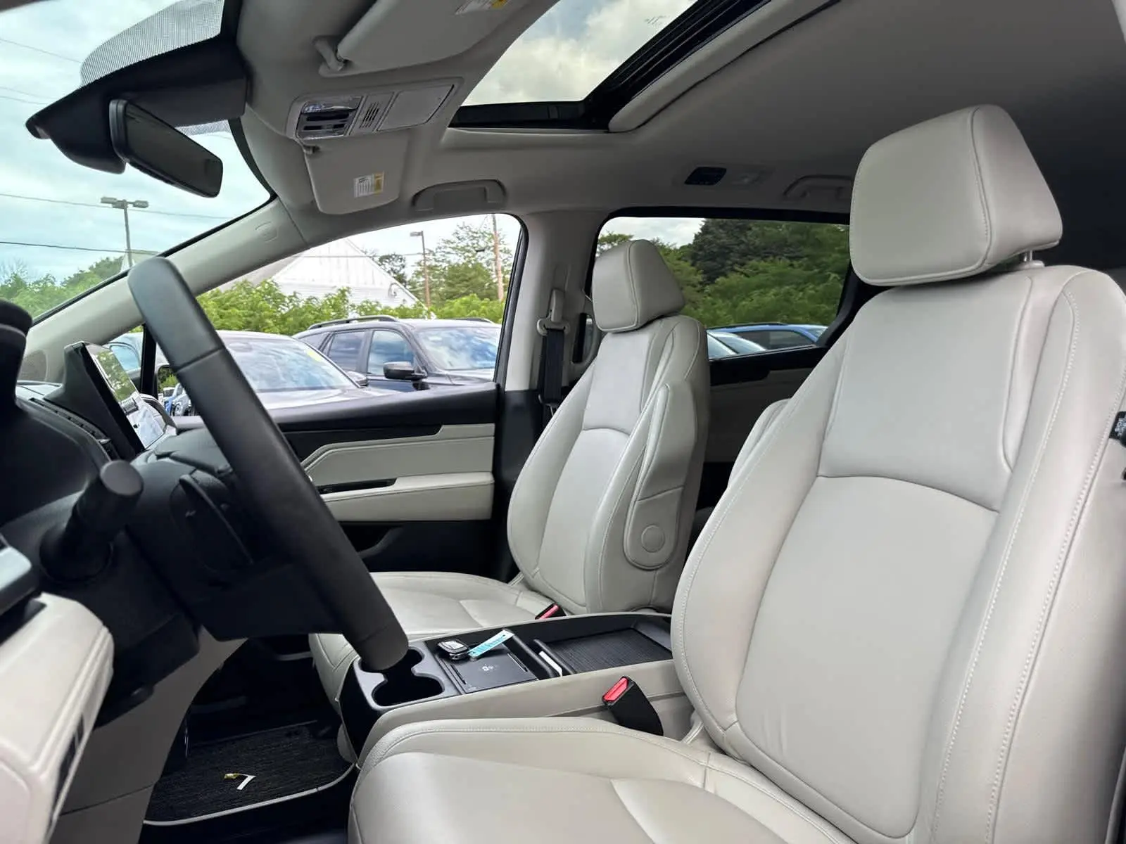 2025 Honda Odyssey EX-L photo 8