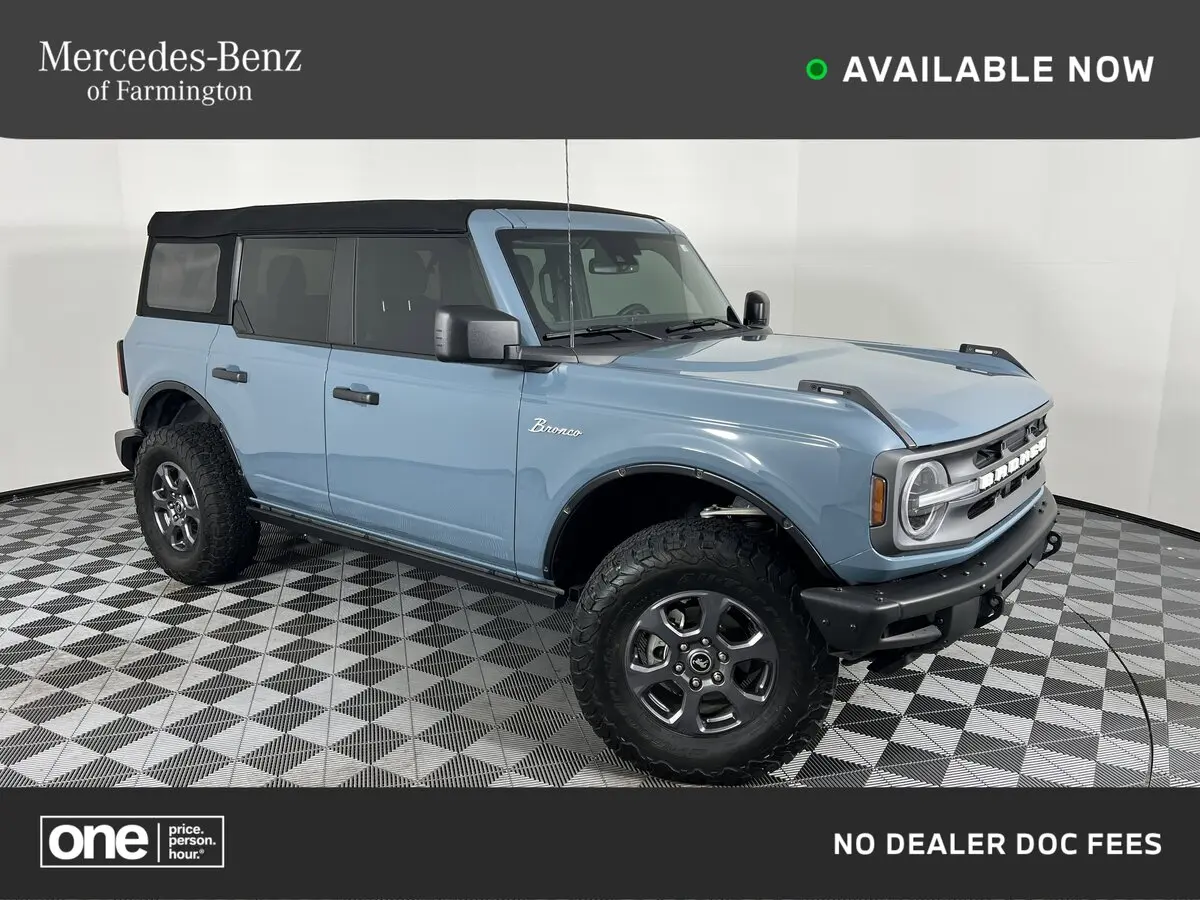 2023 Ford Bronco 4-Door Big Bend's photo
