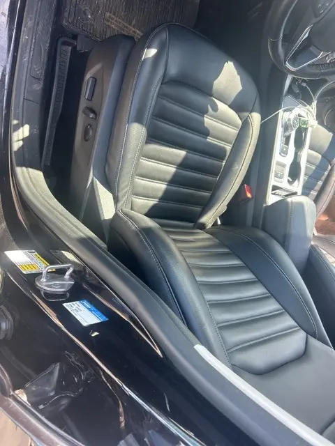 2021 Ford Edge SEL photo 3
