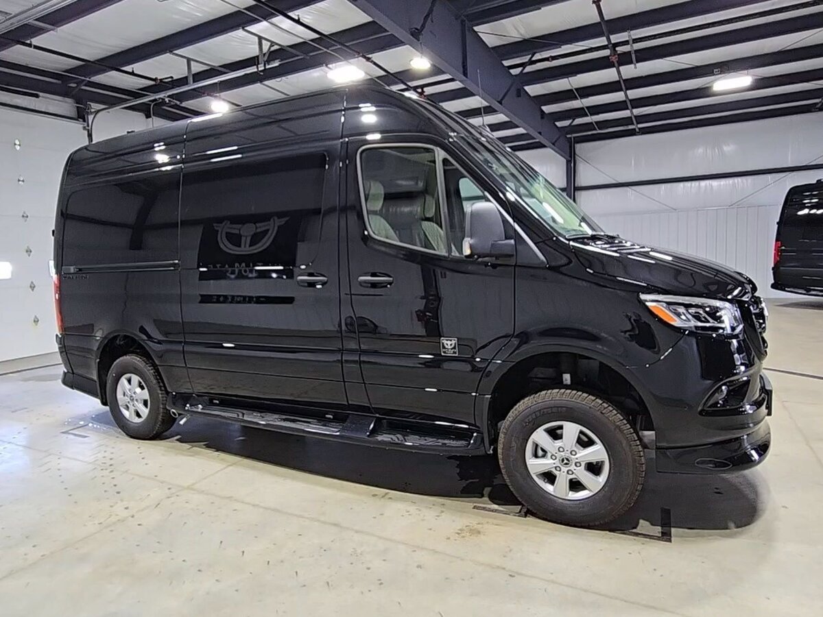 2027 ULTIMATE TOYS CRUISER