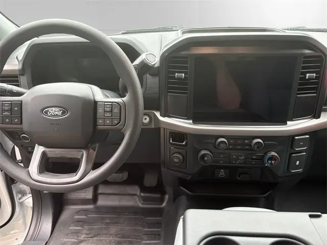 2025 Ford F-150 XL photo 10