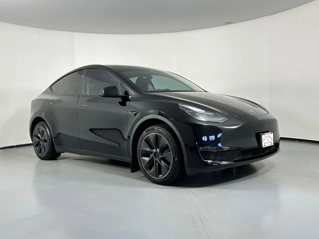 2024 Tesla Model Y Long Range's photo
