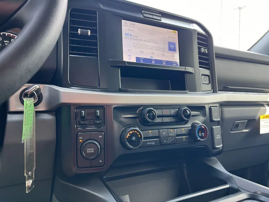 2026 Ford F-350 photo 22
